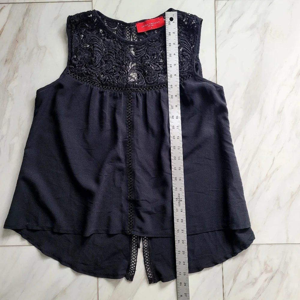 Akira Chicago Black Top